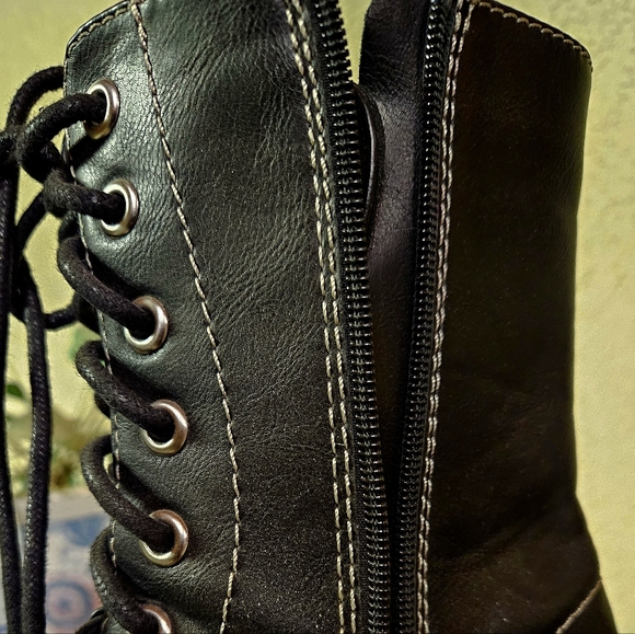 SODA Black Platform Faux Leather Lace-Up Boots - Size 10 - Picture 5 of 6